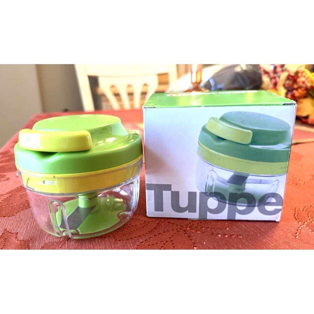 Tupperware Chop and Prep Mini Manual Food Chopper Green NEW